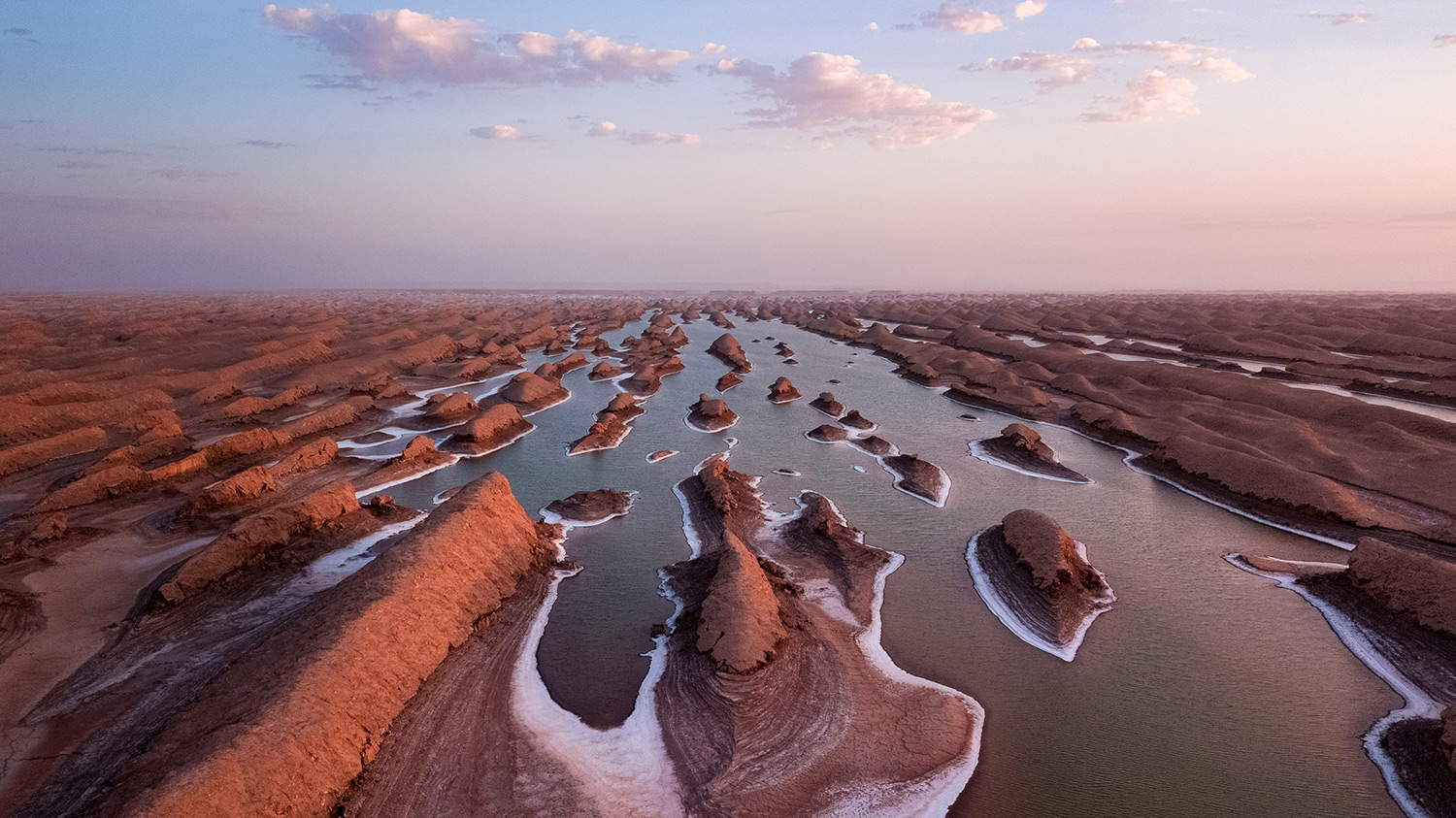 Young lake of Shahdad desert